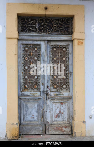 Décoration chypriote traditionnel porte, Larnaca, Chypre. Banque D'Images