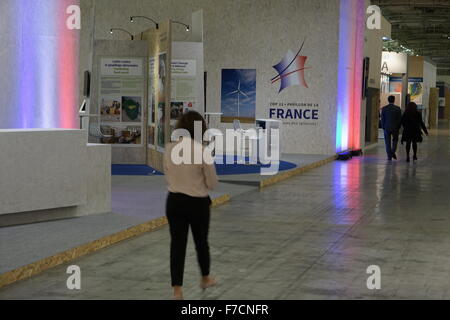 Le Bourget, Paris, France. 29 novembre, 2015. La COP21 conférence des Nations Unies sur le changement climatique est tenue du 29 novembre au 11 décembre 2015 avec 25 000 délégués de plus de 190 pays. Crédit : David Bertho/Alamy Live News Banque D'Images