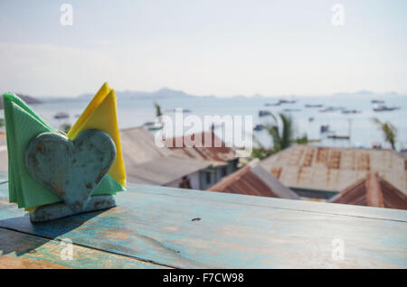 Baie de Labuan Bajo, capitale de flores en Indonésie Banque D'Images