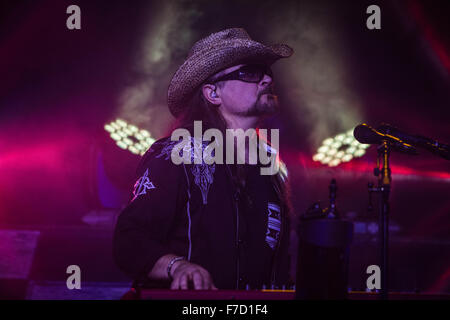 Milan, Italie. 28 Nov, 2015. Mic Michaeli du groupe de rock suédois Europe représenté sur scène en tant qu'il fait vivre à Alcatraz Milan, Italie © Roberto Finizio/Pacific Press/Alamy Live News Banque D'Images