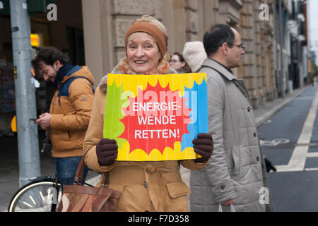 Les changements climatiques mondiaux Berlin Mars. Berlin, Allemagne. Délais d'énergie 'Enregistrer' Banque D'Images