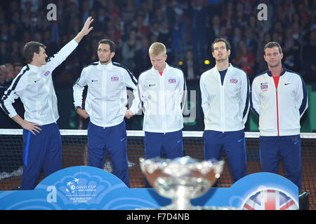 La Belgique. 29 Nov, 2015. La finale de la Coupe Davis, la Grande-Bretagne et la Belgique. Dernière journée des célibataires. Grande-bretagne tenant le trophée de la coupe Davis © Plus Sport Action/Alamy Live News Banque D'Images