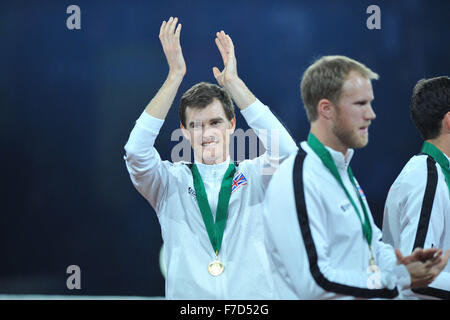 La Belgique. 29 Nov, 2015. La finale de la Coupe Davis, la Grande-Bretagne et la Belgique. Dernière journée des célibataires. Jamie Muray (GB) applaudit les fans © Plus Sport Action/Alamy Live News Banque D'Images