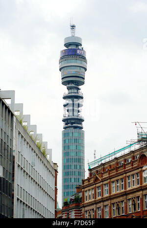 La British Telecom BT Tower, Fitzrovia, Londres. AKA AKA Post Office Tower London Telecom Tower Banque D'Images