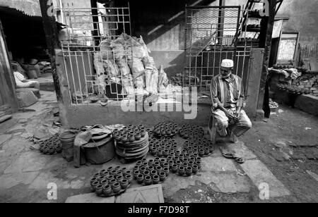 L'image de Potter était pris à Dharavi, Mumbai. Banque D'Images