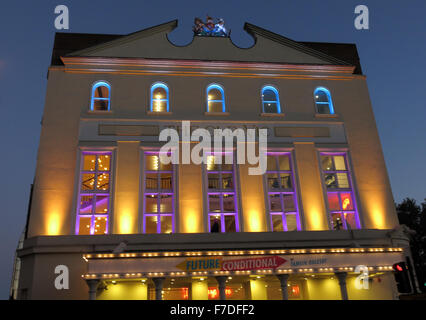 L'Old Vic Theatre au crépuscule,Waterloo Rd,quartier de Lambeth, Greater London, Angleterre Royaume-uni Banque D'Images