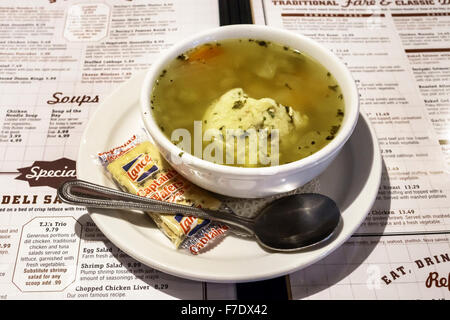 Florida Jupiter, Toojay's Original Gourmet Deli, restaurant restaurants repas manger dehors café cafés bistrot, intérieur intérieur, déjeuner, cuisine juive, matzo Banque D'Images