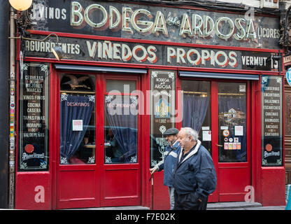 La Bodega de la Ardosa dans le quartier de Chueca, Malasaña / centre de Madrid, Espagne Banque D'Images