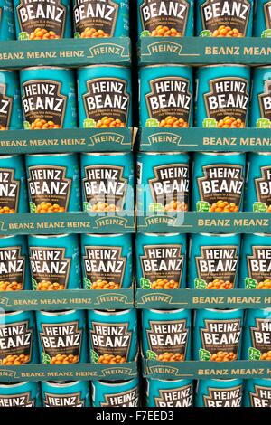 Boîtes de baked beans Heniz Banque D'Images