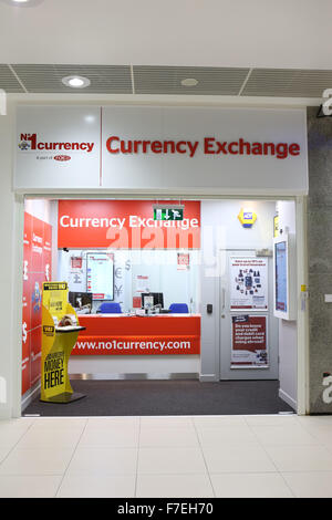 1 Aucun bureau de change boutique , Crompton Place Shopping Centre , Bolton. Banque D'Images