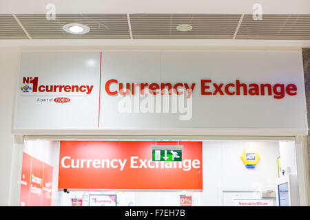 1 Aucun bureau de change boutique , Crompton Place Shopping Centre , Bolton. Banque D'Images