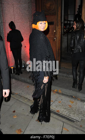 Les célébrités assister à la Veuve Clicquot Veuve Série - fête de lancement d'avance sur Halloween exposition au Collège comprend : Guest Où : London, Royaume-Uni Quand : 28 Oct 2015 Banque D'Images