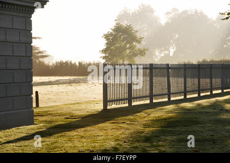 Dans un parc près de Droitwich Spa Hanbury Hall West Midlands UK Europe Angleterre Worcestershire Banque D'Images