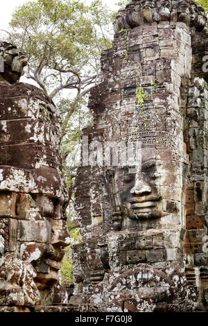 Visages de temple Bayon, Angkor Thom, au Cambodge, en Asie Banque D'Images