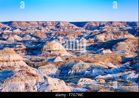 Le paysage du parc provincial Dinosaur, reconnue pour la beauté de son paysage et badlands comme un site fossile, Alberta,Canada Banque D'Images