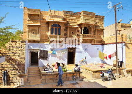 Haveli Jaisalmer - vieille indienne traditionnelle haveli (hôtel particulier), Jaisalmer, Rajasthan, India Banque D'Images
