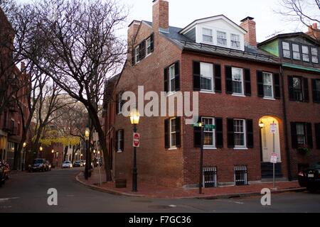 L'automne des scènes de rue dans le quartier historique et pittoresque de Bay Village, Boston, Massachusetts. Banque D'Images