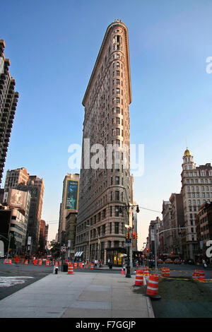 NEW YORK - Le 22 juin : le Flatiron Building le 22 août 2008 à New York, NY. considéré comme un point de repère et gratte-ciel achevé je Banque D'Images