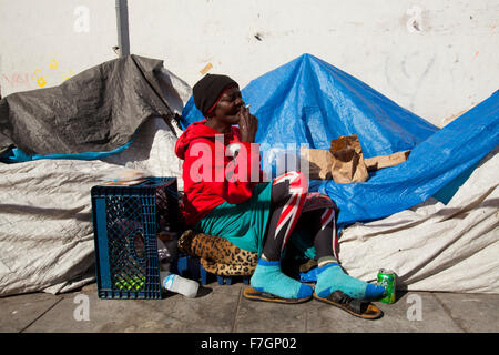 Dorris, jour de Thanksgiving 2015 dans Skid Row, Los Angeles, Californie Banque D'Images