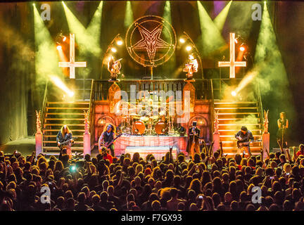 Detroit, Michigan, USA. 28 Nov, 2015. KING DIAMOND performing Abigail en concert 2015 pour le tournage de la bande son tout premier DVD live au Fillmore à Detroit, MI 28 Novembre 2015 © Marc Nader/ZUMA/Alamy Fil Live News Banque D'Images