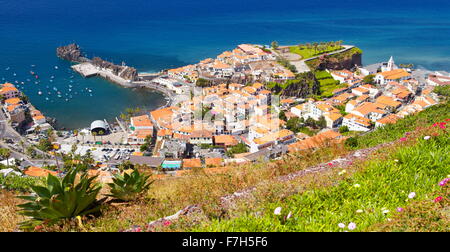 Vue aérienne de Camara de Lobos, l'île de Madère, Portugal Banque D'Images