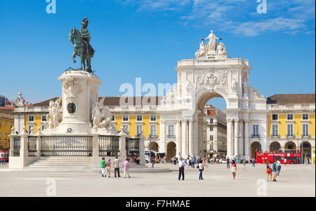 Place du Commerce (Praça do Comercio), King Jose Monument, Lisbonne, Portugal Banque D'Images