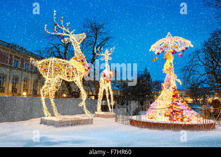 Décoration de Noël de plein air en hiver, Varsovie, Pologne Banque D'Images