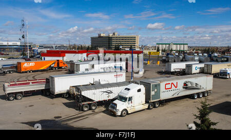 Location de Husky et arrêt de camion 32 Avenue SW, Calgary, de l'hôtel Comfort Inn and Suites près de l'aéroport. Banque D'Images