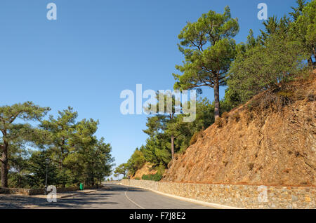 En route les montagnes Troodos Chypre Banque D'Images