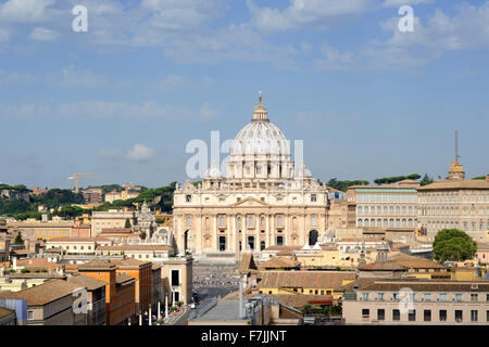 Italie, Rome, basilique Saint-Pierre vue du Castel Sant'Angelo Banque D'Images