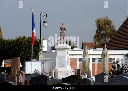 Ranville, première ville libérée,de France,Monument aux morts dans le cimetière,Calvados,Normandie,France,WWII Banque D'Images