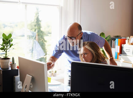 Business people in office Banque D'Images