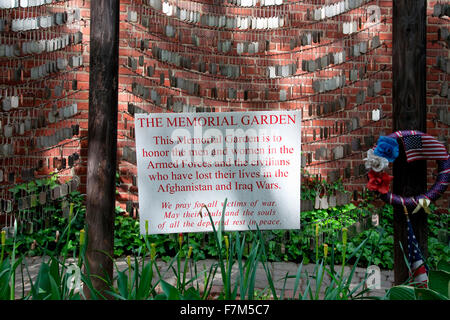 Jardin du souvenir, en l'honneur des soldats des Forces armées tombés qui sont morts en Afghanistan et l'Iraq Wars, l'extrémité nord, North Church, Boston, MA Banque D'Images