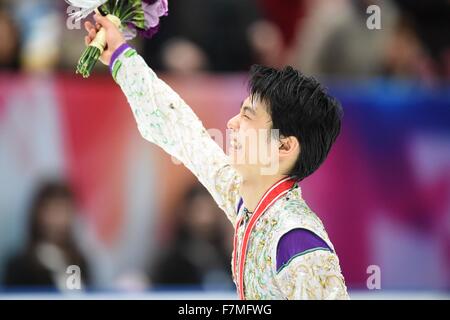 Nagano, au Japon. 28 Nov, 2015. Yuzuru Hanyu (JPN) Figure Skating : Yuzuru Hanyu du Japon célèbre avec sa médaille d'or lors de la cérémonie de remise des prix du tournoi sur deux jours de la finale du Grand Prix of Figure Skating 2015 Trophée NHK à grand chapeau à Nagano, au Japon . © Hitoshi Mochizuki/AFLO/Alamy Live News Banque D'Images