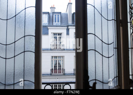 Porte-fenêtre au plomb ouvert, Banque D'Images