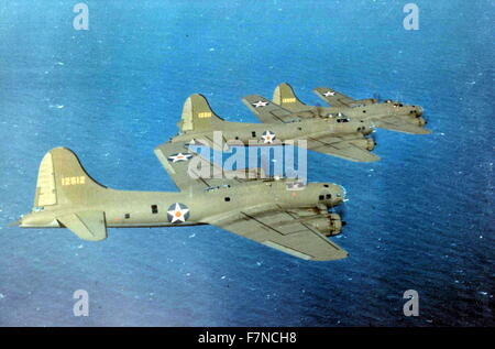 US Air Force B-17F Flying Fortress bombers en vol, USA World War Two Banque D'Images