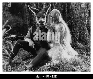 Photo de bas et Titania, James Cagney (1899-1986) et Anita Louise (1915-1970) dans A Midsummer Night's Dream, 1935. Banque D'Images