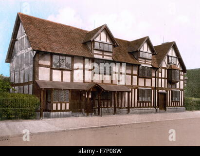 Lieu de naissance de William Shakespeare, Stratford-on-Avon, en Angleterre. Le lieu de naissance de Shakespeare est un bâtiment restauré du xvie siècle maison à colombages située dans Henley Street, Stratford-upon-Avon, Warwickshire, en Angleterre, où il est dit que William Shakespeare est né en 1564 et a passé son enfance Banque D'Images