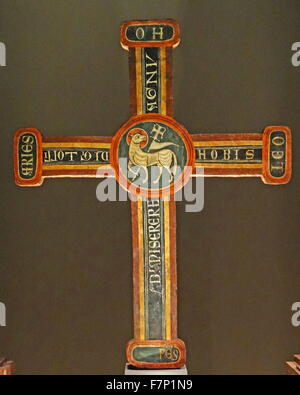 Retable représentant Saint Villa romaine, avec une croix de Bagergue. En date du 13e siècle Banque D'Images