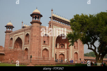 Porte d'entrée du Taj Mahal, Agra, Inde Banque D'Images