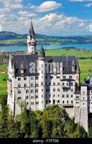 L'Allemagne, la Bavière : Vue de célèbre château de Neuschwanstein Banque D'Images