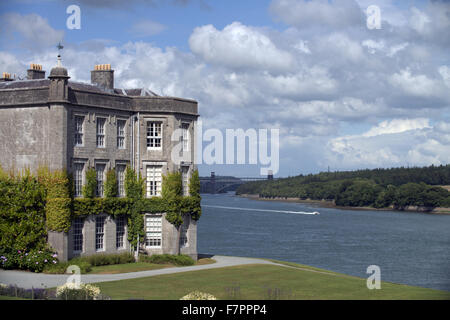 Plas Newydd Country House and Gardens, Anglesey, Pays de Galles. Ce beau manoir du xviiie siècle est situé sur les rivages de la Détroit de Menai. Banque D'Images