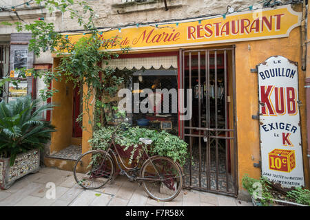 Marie Restaurant, location, St Rémy de Provence, France Banque D'Images