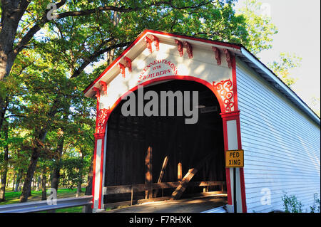 Pont couvert à Lake County Fairgrounds à Crown Point, de l'Indiana a été appelée à l'origine Milroy, Shelbourne ou pont. Crown Point, Indiana, USA. Banque D'Images