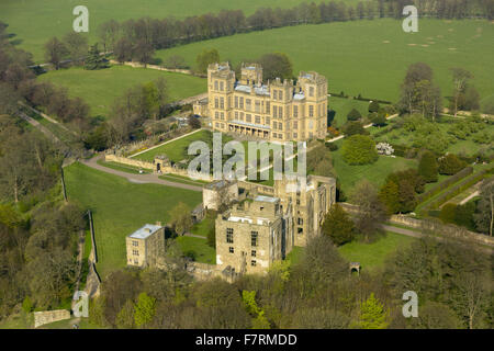 Une vue aérienne de Hardwick Hall, Derbyshire. Le Hardwick estate est fait de superbes maisons et de beaux paysages. Banque D'Images