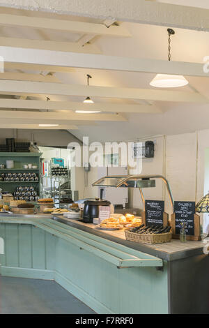 Le salon de thé de mûrier à Bateman's, East Sussex. Banque D'Images