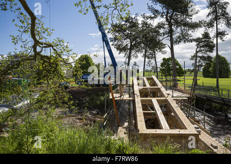 Les travaux de construction à Croome, Worcestershire. Une base aérienne de guerre secrète, aujourd'hui un centre des visiteurs, était autrefois un centre d'activité pour des milliers de personnes. L'extérieur est la plus grandiose des paysages anglais, 'Capability' Brown Première commission, magistrale avec commandin Banque D'Images