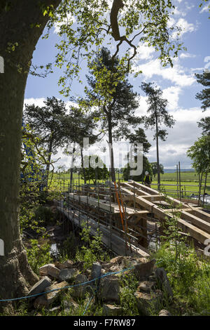 Les travaux de construction à Croome, Worcestershire. Une base aérienne de guerre secrète, aujourd'hui un centre des visiteurs, était autrefois un centre d'activité pour des milliers de personnes. L'extérieur est la plus grandiose des paysages anglais, 'Capability' Brown Première commission, magistrale avec commandin Banque D'Images