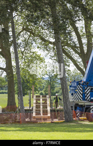 Les travaux de construction à Croome, Worcestershire. Une base aérienne de guerre secrète, aujourd'hui un centre des visiteurs, était autrefois un centre d'activité pour des milliers de personnes. L'extérieur est la plus grandiose des paysages anglais, 'Capability' Brown Première commission, magistrale avec commandin Banque D'Images