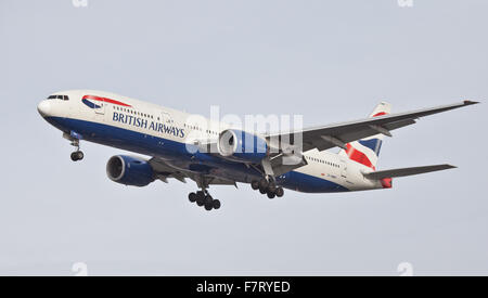 British Airways Boeing 767 G-BNWT entrée en terre à l'aéroport de Londres Heathrow LHR Banque D'Images